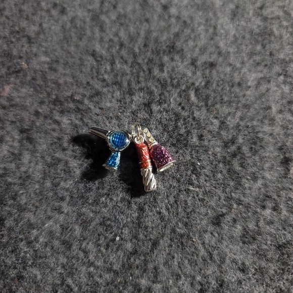 Random Sterling Silver Charms .925 Stamp - Picture 7 of 8